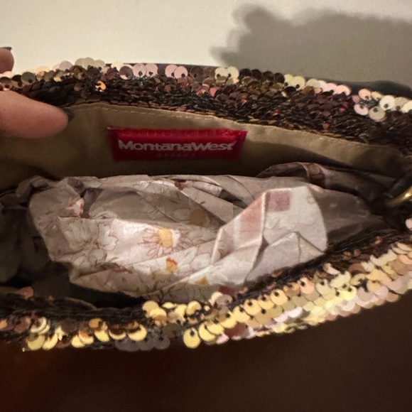 NWT Montana West small evening bag. Blingy/sparkly gold in color. - Picture 2 of 6